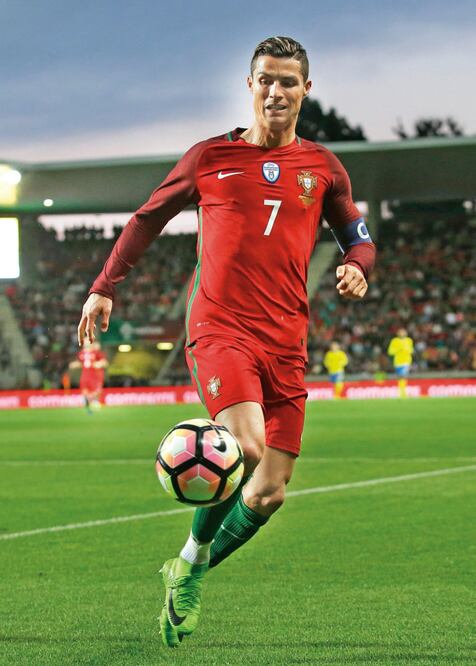 Cristiano Ronaldo hizo gol, pero, al final perdió su selección (ARMANDO FRANCA. AP)