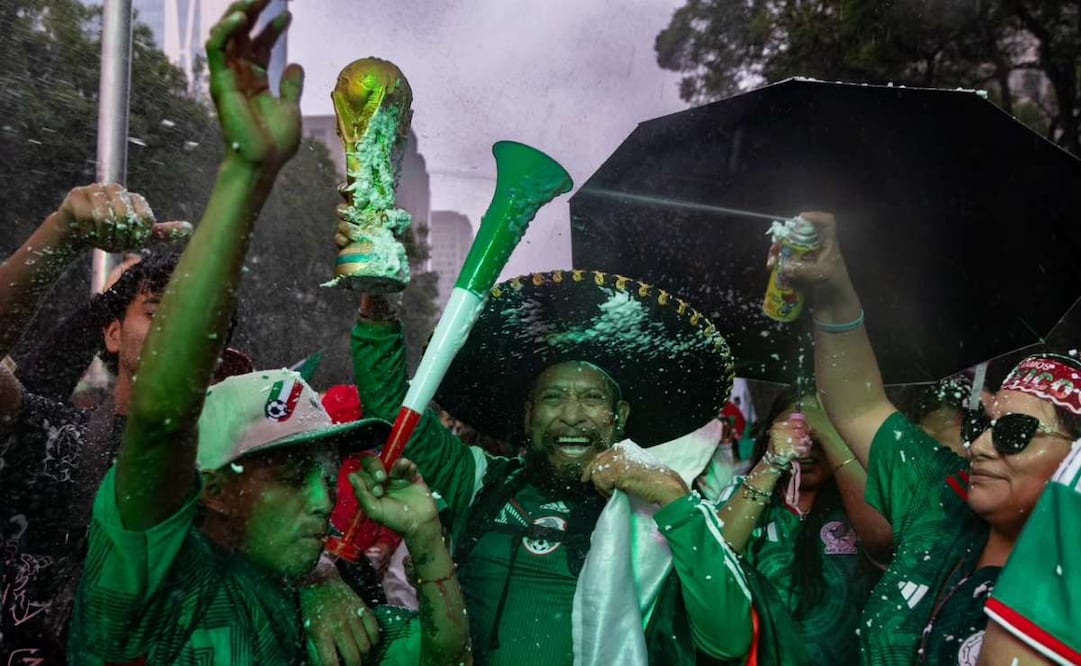 Decenas de personas celebran el triunfo de México contra Sudáfrica (11/06/2026). Foto: Hugo Salvador / EL UNIVERSAL