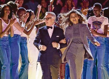 Con Zendaya, Hilfiger le llega a los millennials