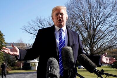 “Feto”, "diversidad" y “transgénero”: Trump prohíbe usar 7 palabras a CDC