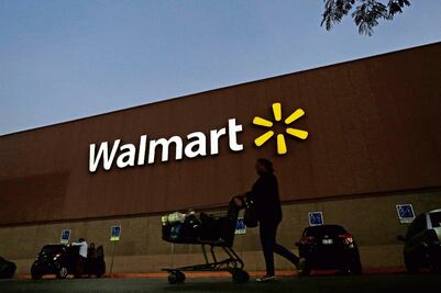 Walmart registra débil crecimiento en primer trimestre
