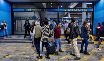 Hombre se desvanece y muere dentro del Metro Chabacano de la Línea 2; es el segundo fallecimiento dentro de instalaciones de STC este miércoles