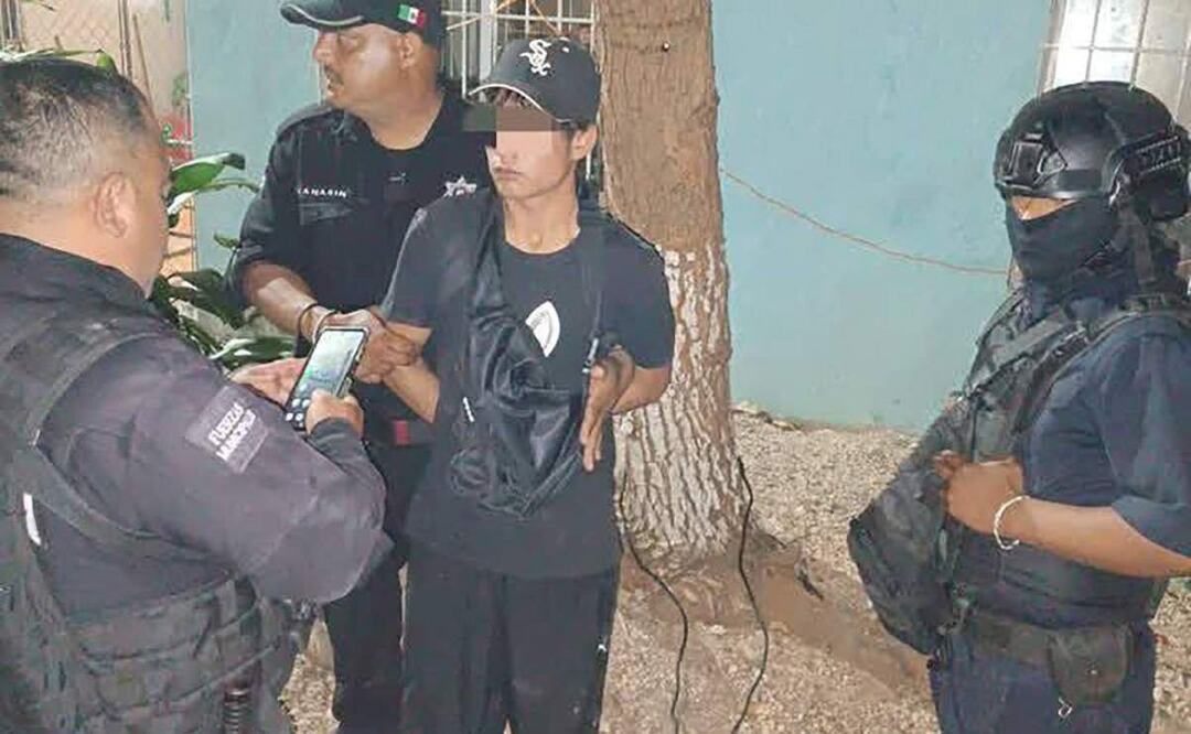 El enojo de los vecinos por la ola de robos ha dejado varios intentos de linchamiento en Yucatán, en esta ocasión ocurrió cuando amarraron a un joven a un árbol en Kanasín (04/02/2025). Foto: Especial