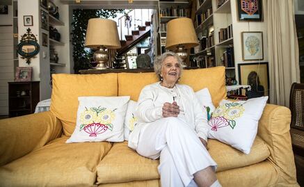 Alistan Homenaje Nacional a Elena Poniatowska en Palacio de Bellas Artes