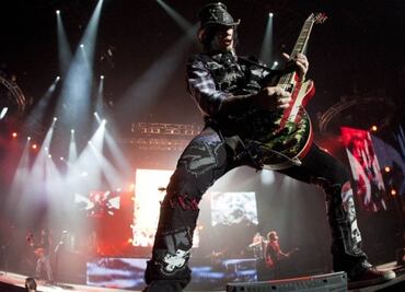 Concierto de Guns N’ Roses deja 24 detenidos; 10 por reventa y 14 por apartar lugares