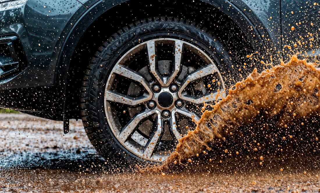 Aprende a elegir os mejores neumáticos con estos consejos. Foto: Freepik