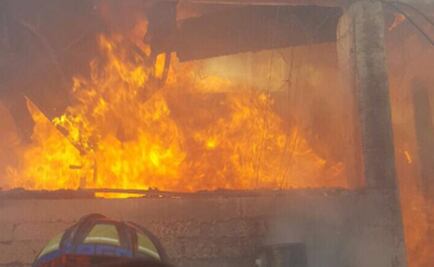 Reportan incendio de casa habitación en Naucalpan 