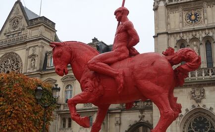 Inauguran escultura de Javier Marín en Plaza del Louvre
