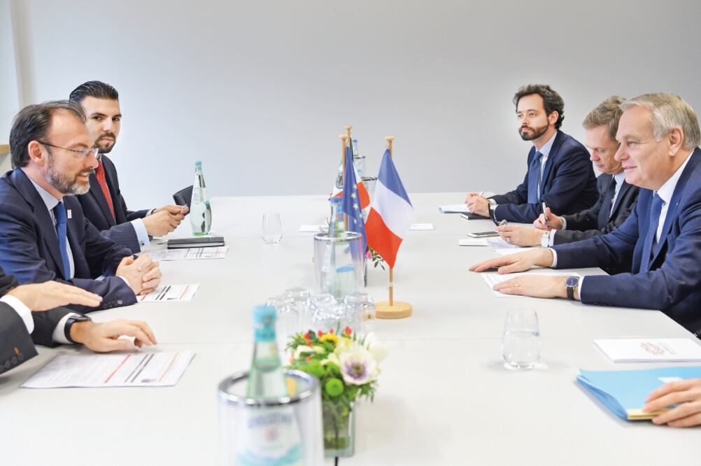 Luis Videgaray, secretario de Relaciones Exteriores, se reunió ayer con sus homólogos de España, Francia, China, Brasil, Singapur, Noruega, y con la Alt a Representante de la Unión Europea (PATRIK STOLLARZ. AFP)