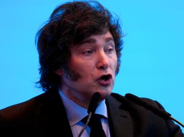 Milei llama a Pedro Sánchez “cobarde”, lo acusa de usar el “modelo de Maduro”