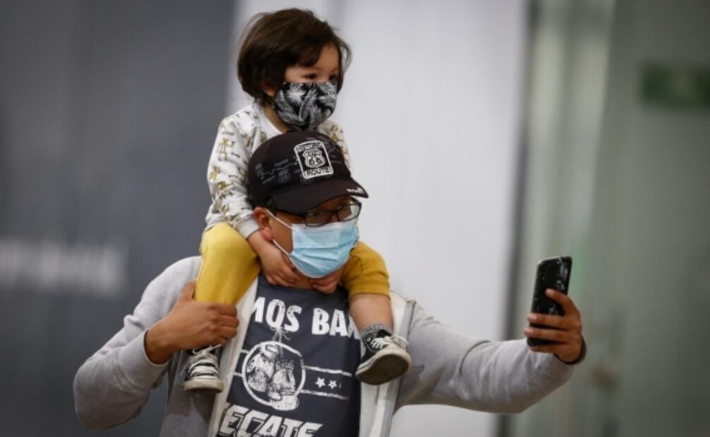 Aplicación de vacunas, amor en pandemia e inicio de la cuaresma, entre las fotos de la semana