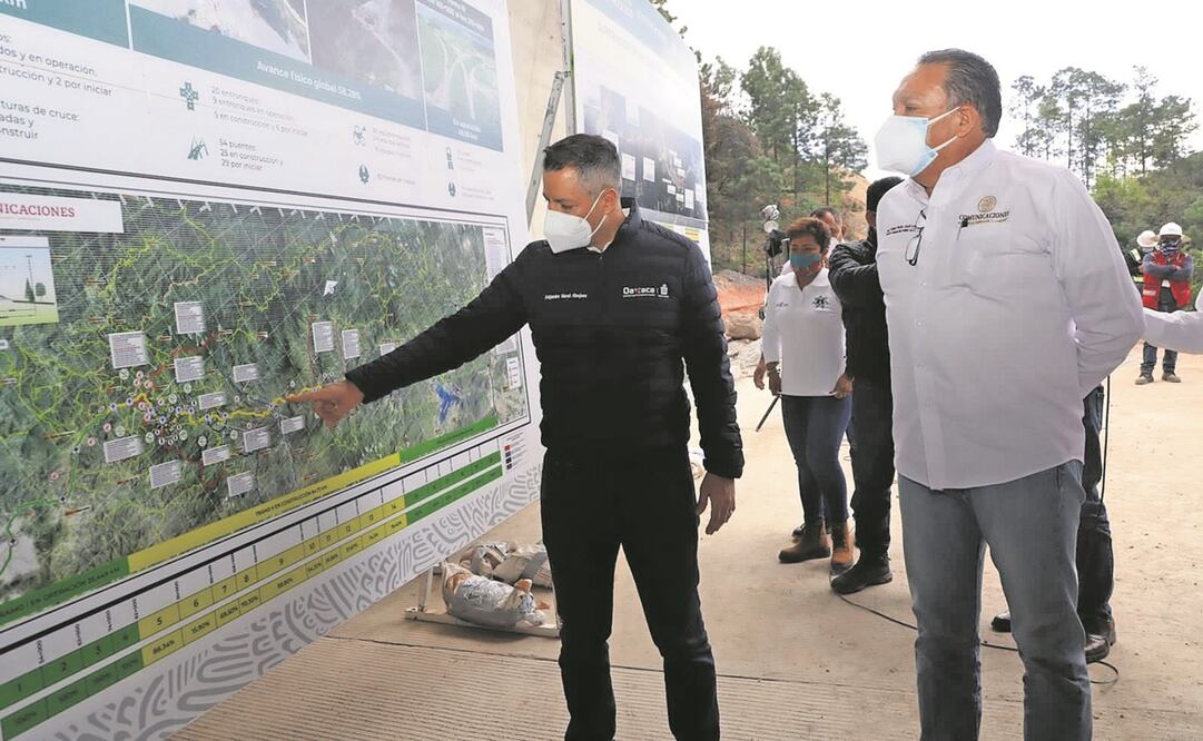Las autopistas Mitla-Tehuan-tepec II y Barranca Larga-Ventanilla facilitarán el traslado de productos, dijo Alejandro Murat. Foto: Especial