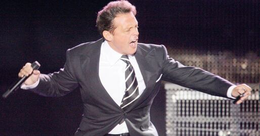 Ex mánager cobra demanda a Luis Miguel con Rolls Royce