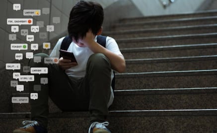 "Lo incitaban a morir": francesa acusa a las redes sociales tras el suicidio de su hijo