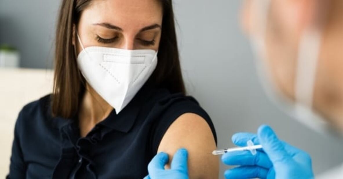 ¿Planeas viajar a España? Experto explica los requisitos que ahora debes cumplir