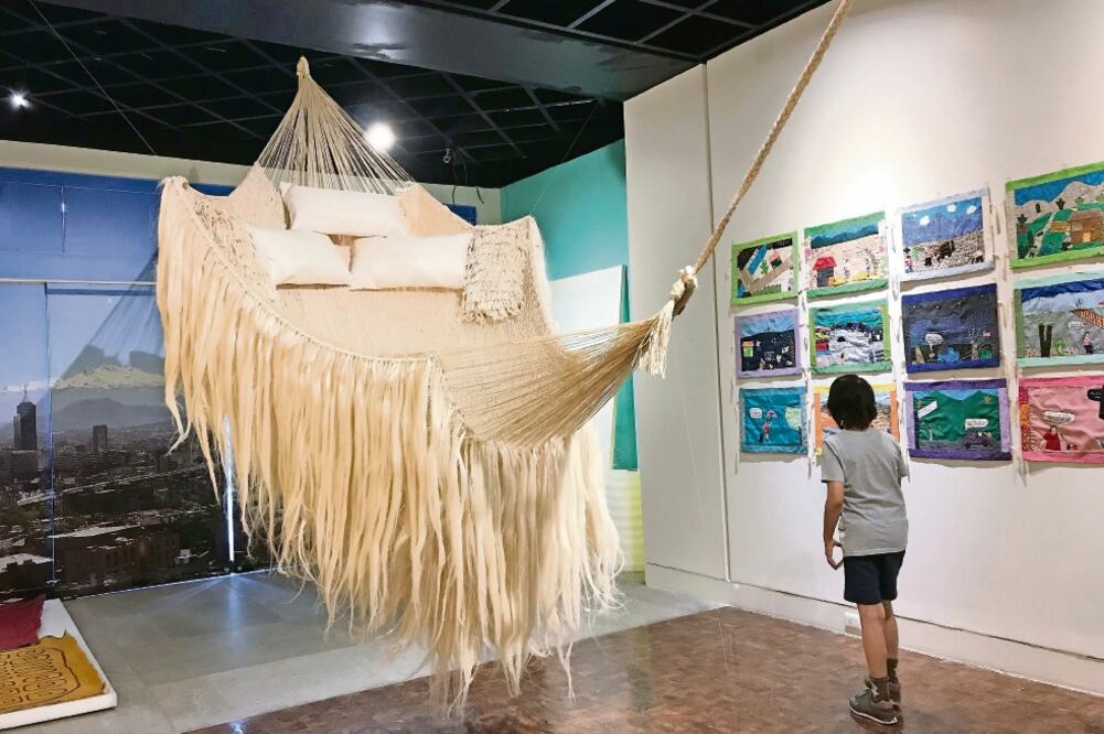 En la muestra hay vestidos y hamacas tradicionales del sur.  Foto: antonio díaz. el universal