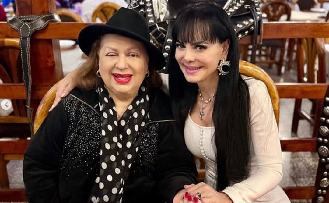 Maribel Guardia y su hermana "Mimita", a quien la cantante considera como una madre.