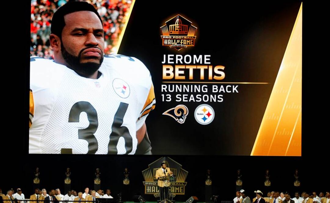 Jerome Bettis durante el Salón de la Fama 2015. AP