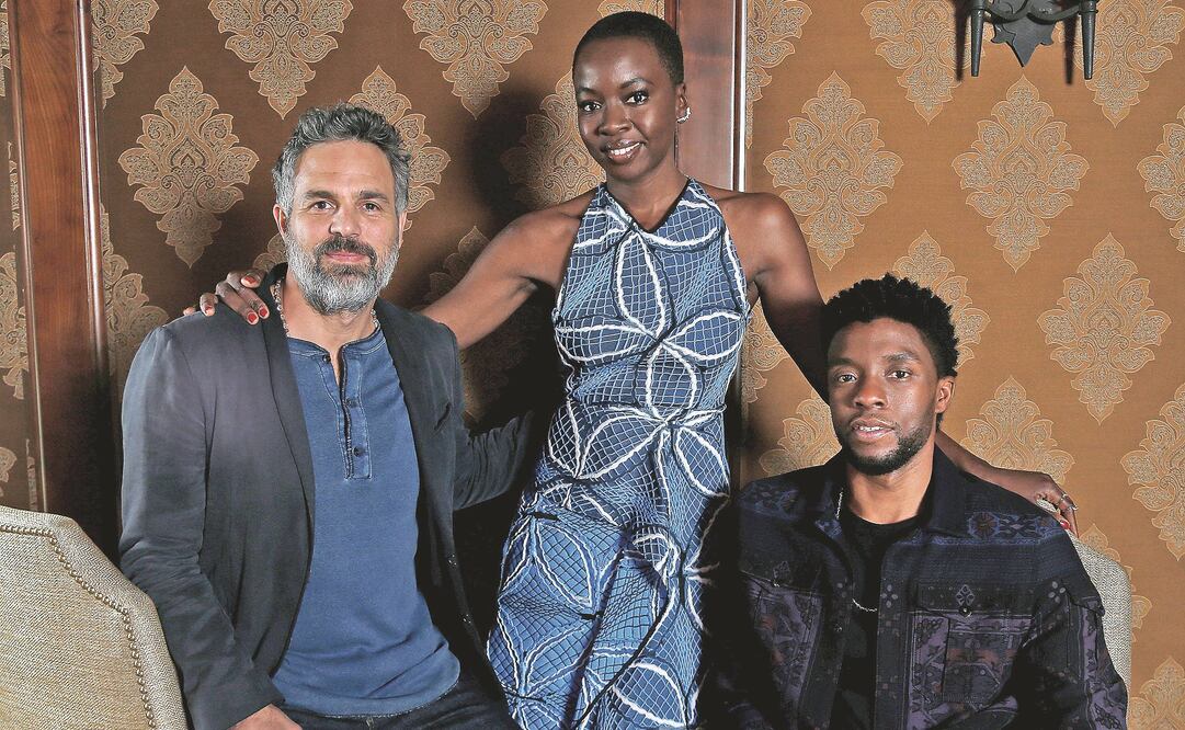 Mark Ruffalo, Danai Gurira y Chadwick Boseman se reunieron en la premier del filme que se estrena esta semana (MARIO ANZUONI. REUTERS)