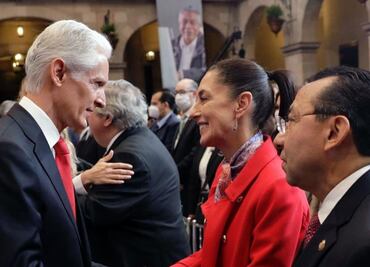 "Lo más importante es la democracia": Sheinbaum ante llamado de unidad de Del Mazo