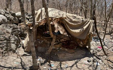 Ejército desactiva 22 explosivos y desmantela campamento criminal; hallan armas y químicos en el sur de Sinaloa