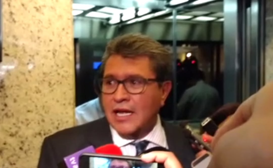 El delegado a su llegada hoy a un hotel de la Ciudad de México (Foto: Captura de video)