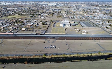 Fallas de comunicación y pruebas de láser antidrones, detrás del cierre del espacio aéreo en El Paso, reportan; Casa Blanca no fue alertada