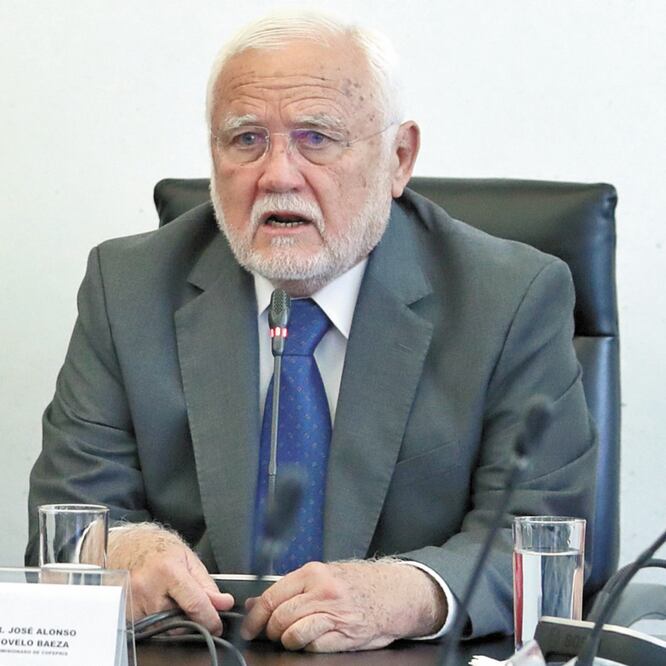 José Alonso Novelo, titular de la Cofepris, ofreció una disculpa a los padres de niños por el episodio de falta de metotrexato. DIEGO SIMÓN EL UNIVERSAL