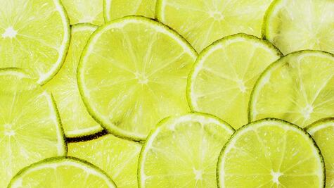 Beneficios de comer limón en las mañanas