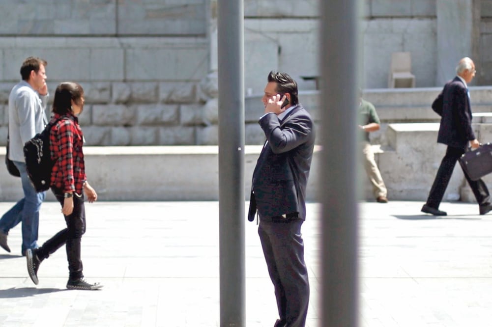 Alcance. Telefónica dijo que tenía 26.3 millones de usuarios de telefonía móvil en México al cierre de 2018. Foto: ARCHIVO EL UNIVERSAL