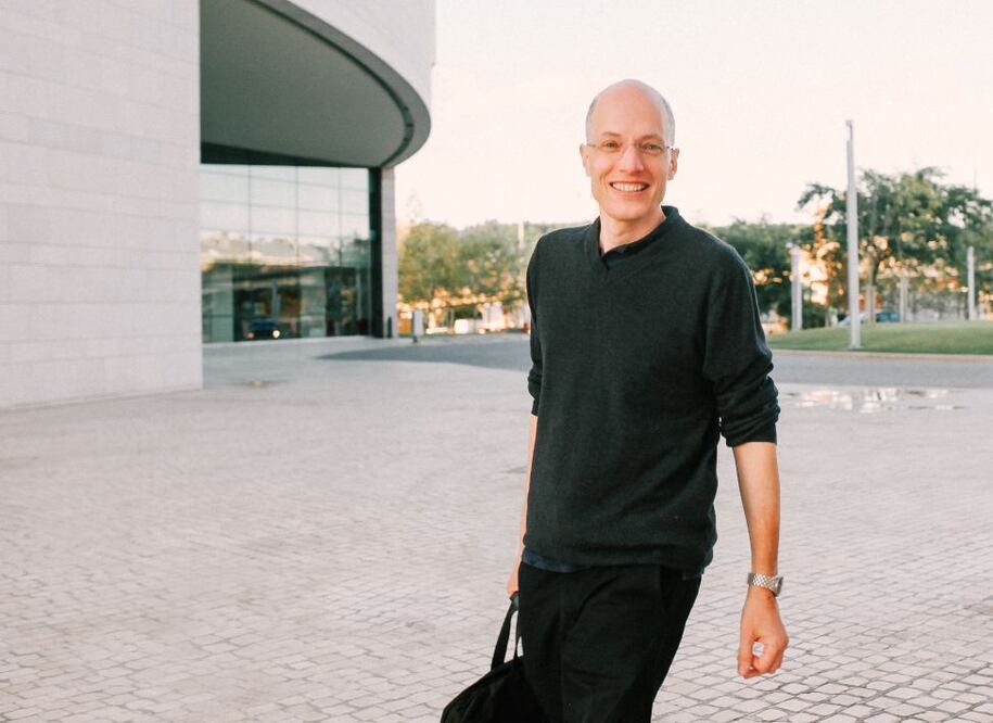 Alain de  
Botton, filósofo contemporáneo
 y fundador de The School of Life, 
es reconocido por sus reflexiones sobre la cultura moderna 
y como ésta ha fungido como un reemplazo para la fe./ Archivo de Prensa de Alain de Botton