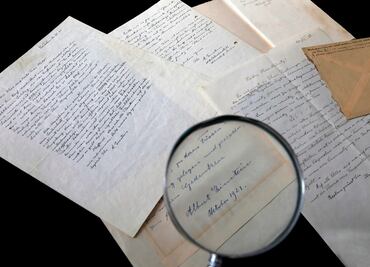 Subastan carta de Einstein por más de 100 mil dólares en Jerusalén