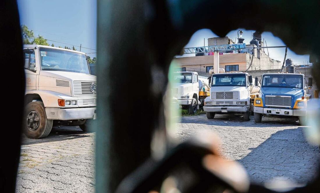 Autoridades mexiquenses aseguraron 322 pipas, localizaron 51 pozos y 138 tomas clandestinas. Foto: Crisanta Espinosa / Archivo CUARTOSCURO