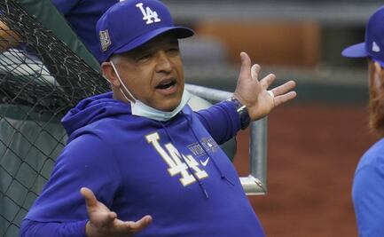 ¿Es Roberts el culpable de la derrota de Dodgers en el Juego 4 de la Serie Mundial?