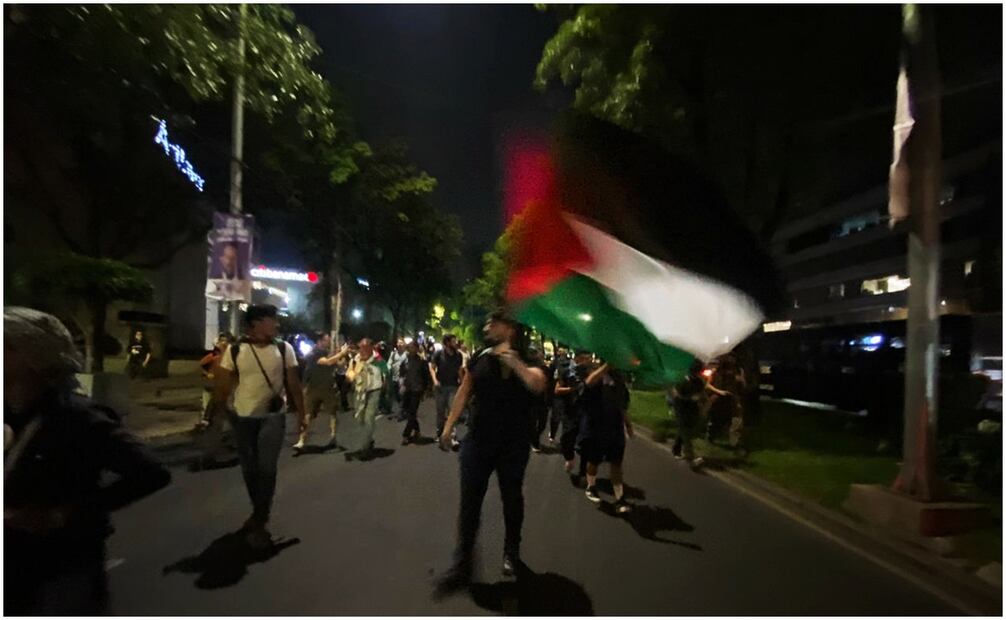 Protestan jóvenes pro Palestina en embajada de Israel. Foto: Valente Rosas/EL UNIVERSAL