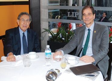 Cárdenas brinda consejos a Basave