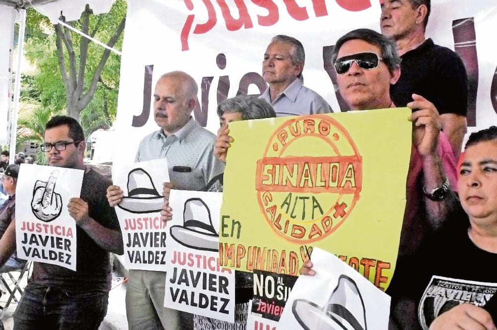 Comunicadores y activistas exigieron justicia por el asesinato del periodista Javier Valdez Cárdenas. (ARTURO TOLOSA. EL UNIVERSAL)