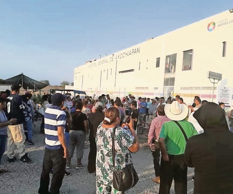 El pasado 1 de abril, aproximadamente 150 habitantes se manifestaron afuera del hospital regional contra el alojamiento de pacientes con Covid-19. ARCHIVO EL UNIVERSAL