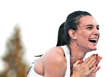 Isinbayeva pide a IAAF estar en Río