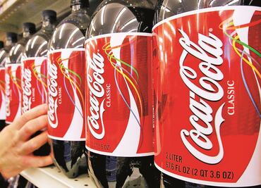 Suben refrescos, autos y juguetes en EU por aranceles