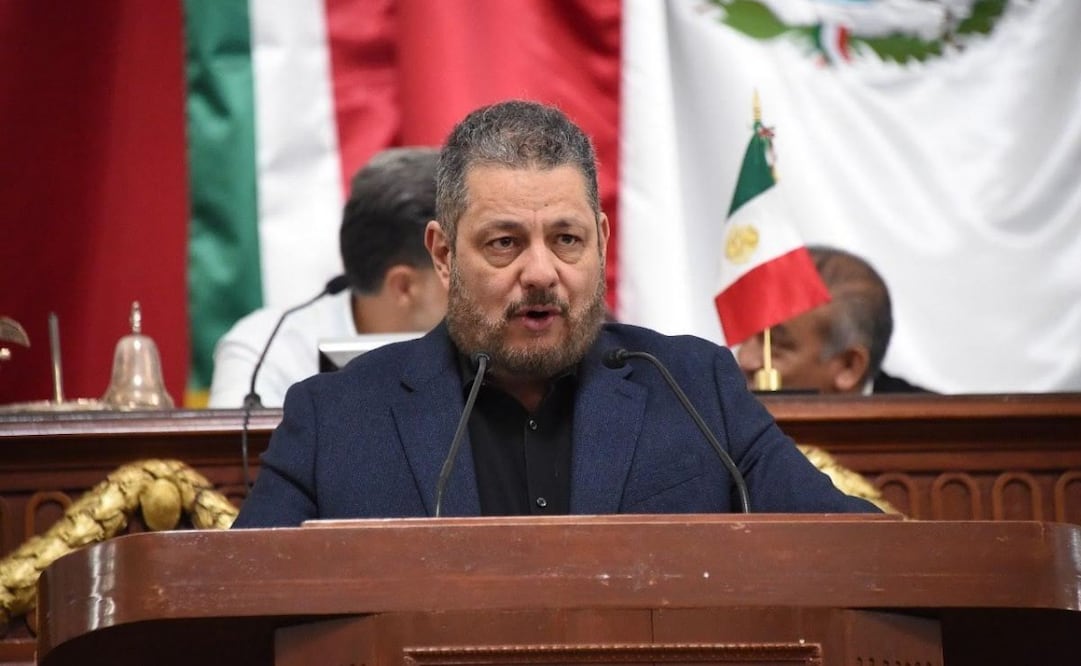 Ernesto Villareal, diputado por el PT, solicito elevar a rango constitucional el derecho a la sombra. Foto: Especial.