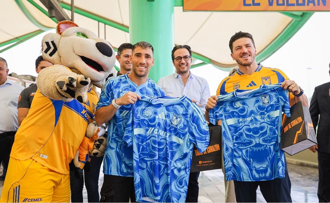Fernando Gorriarán y Samuel García estuvieron presentes en la inauguración de la nueva imagen de la estación Universidad | FOTO: Cortesía