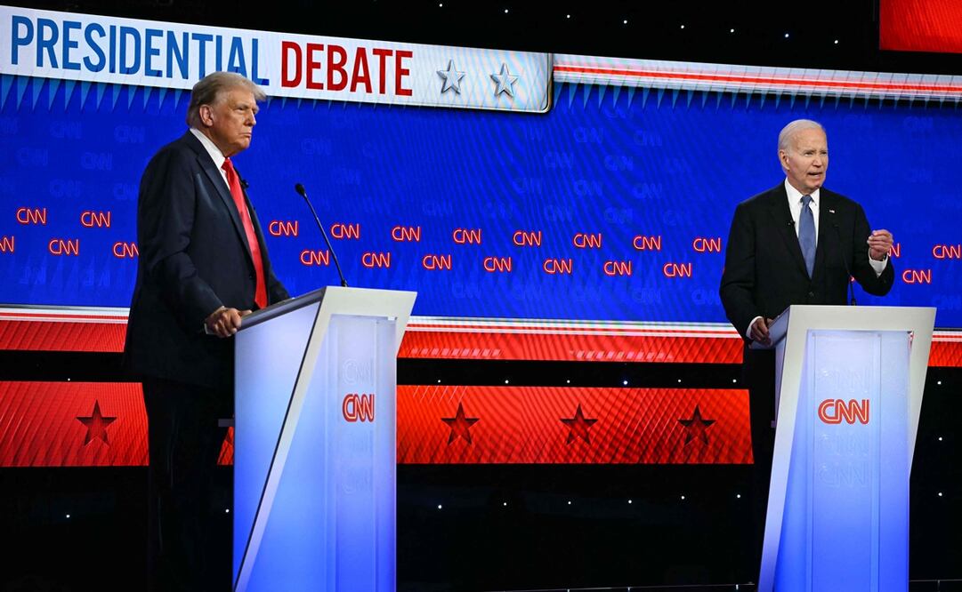 Donald Trump, anunció este martes la puesta en venta del traje del debate del 27 de junio, en el que se enfrentó con el presidente Joe Biden. Foto: AFP/Archivo