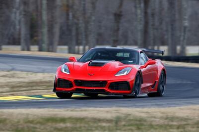 Corvette ZR1 establece récord de vuelta en el Virginia International Raceway