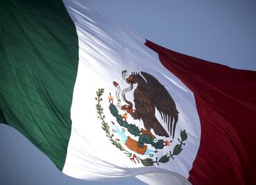 ¿Por qué el 24 de febrero se celebra el Día de la Bandera?