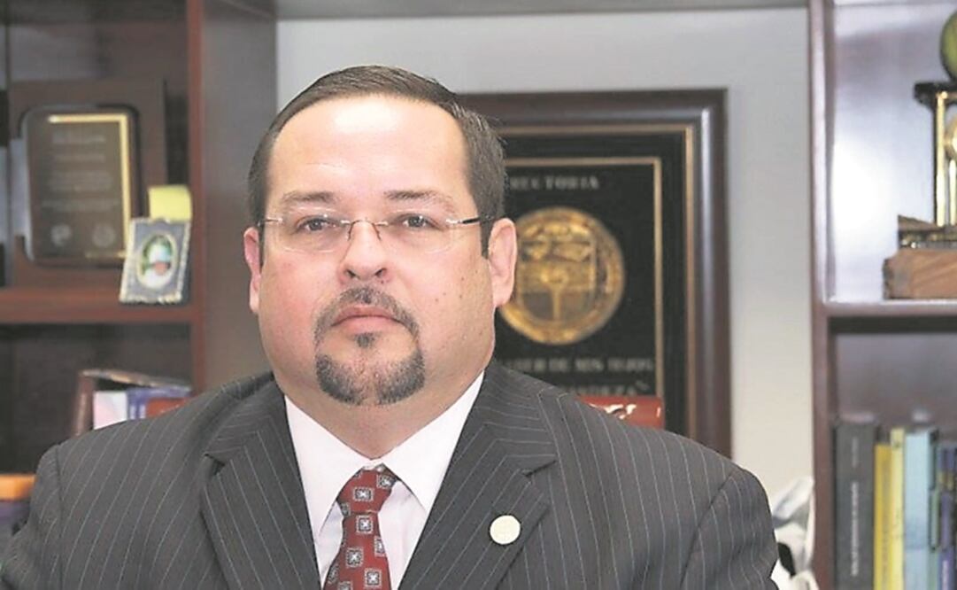 Sacan trapitos del rector de la Universidad de Sonora