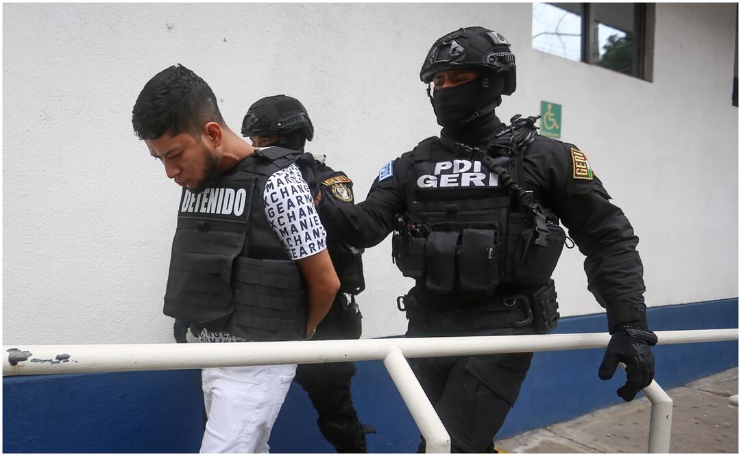 Presentan detenido a Víctor Hugo Ávila Fuentes alias "El Huguito" uno de los líderes de la Unión Tepito. Foto: Luis Camacho / El Universal