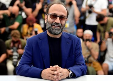 Asghar Farhadi presenta en Cannes magnífico filme con el drama de las redes sociales