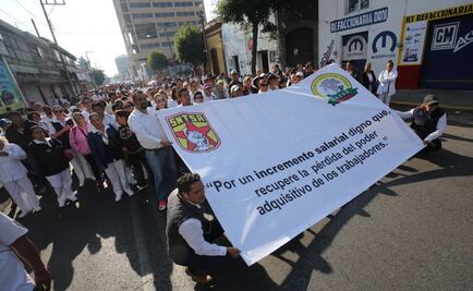 Marchan en Toluca por el Día del Trabajo