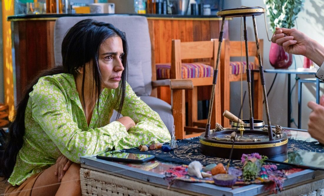 La actriz interpreta a Lalo, un hombre “Don Juan” que un día, bajo la maldición de su exnovia, despierta transformado en mujer. Foto: VIX